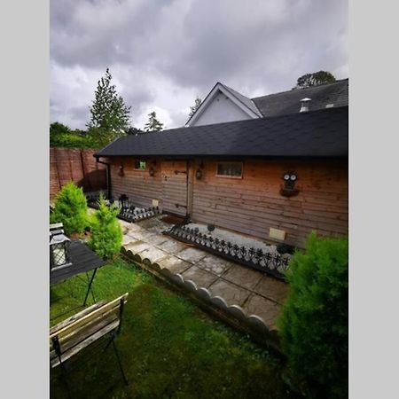 Lazy Lodge Glamping Pod With Hot Tub Port Laoise Exterior photo