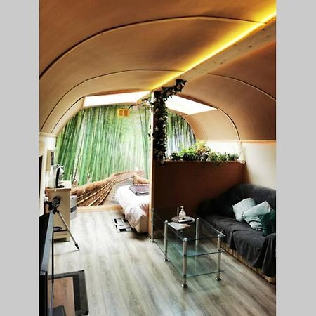 Lazy Lodge Glamping Pod With Hot Tub Port Laoise Exterior photo