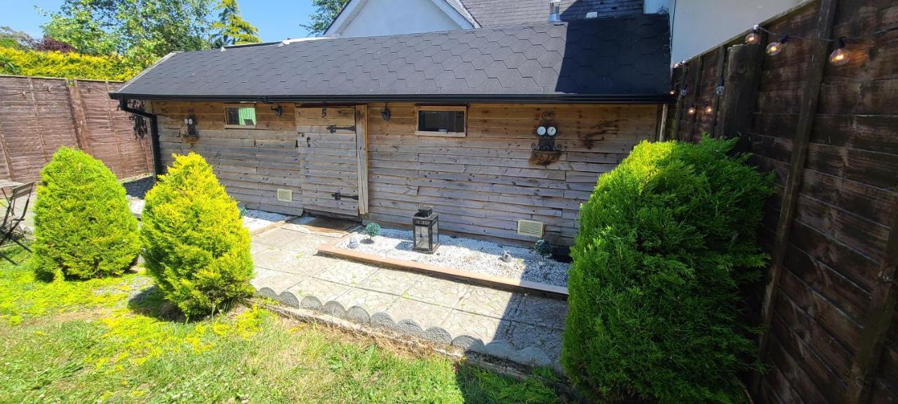 Lazy Lodge Glamping Pod With Hot Tub Port Laoise Exterior photo